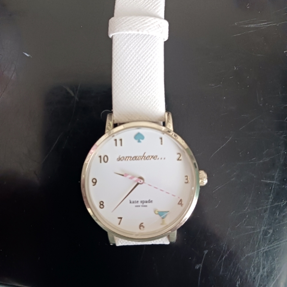 Kate Spade Wristwatch in excellent condition. No chips or scratches. Asking $50